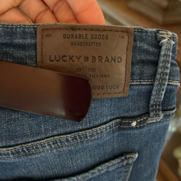 Lucky Brand Bridgette skinny jeans size 6 frayed bottoms - Picture 3 of 11
